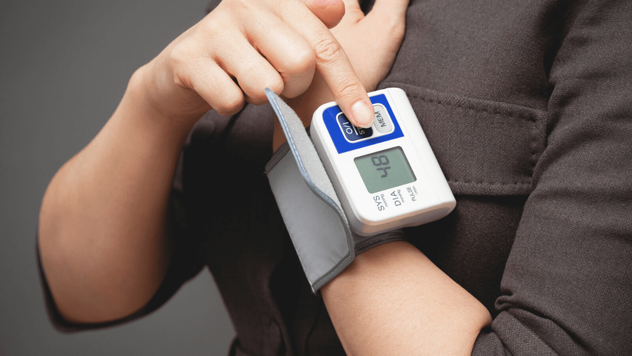 преимущества запястных тонометров