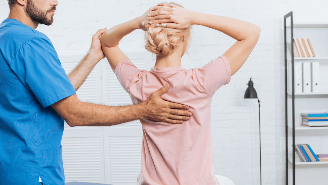обращение к врачу при болях в спине